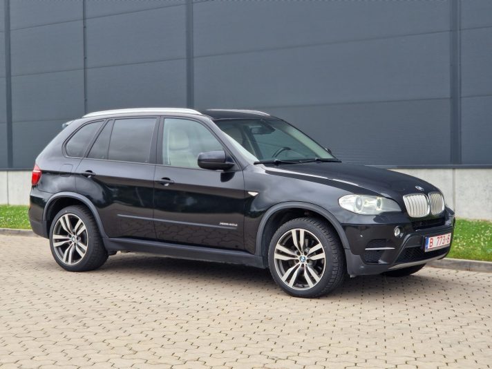 BMW X5 faclift 3D, Tikko ievests no Beļģijas. Teicama tehniskā un vizuālā stāvoklī.