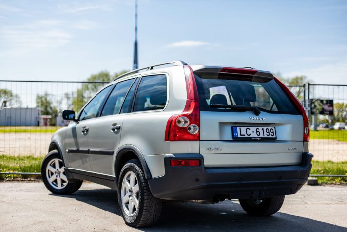 VOLVO XC90