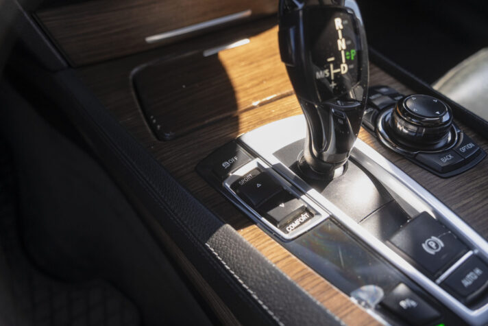 BMW 730