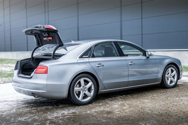 AUDI A8