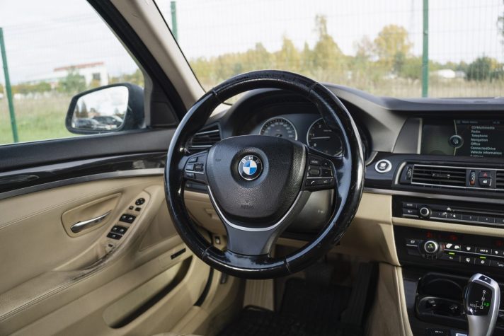 BMW 525