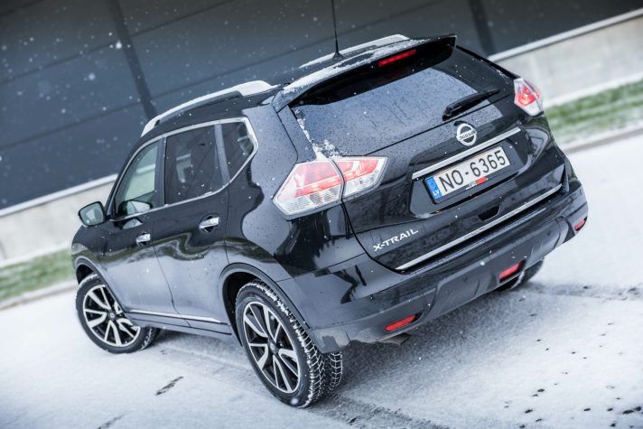 NISSAN X TRAIL