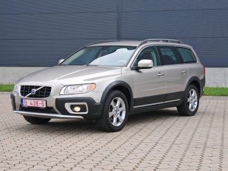 VOLVO XC70, 2,4D5 AWD. 6-KPP.