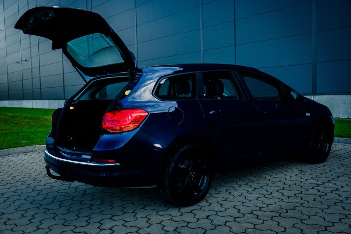 OPEL ASTRA SPORTS TOURER