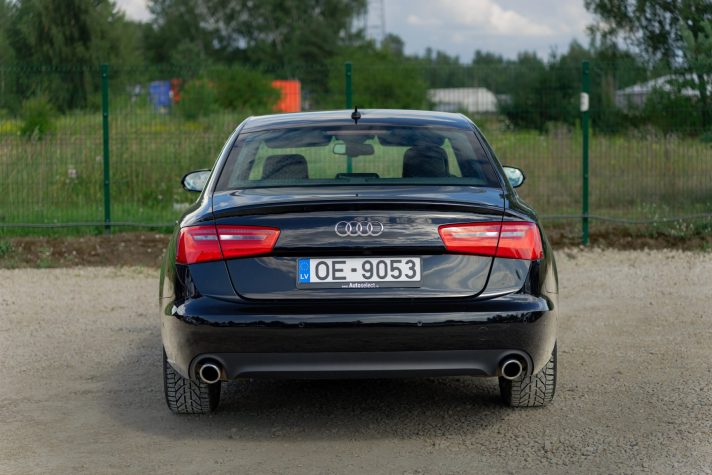 AUDI A6 LIMOUSINE QUATTRO