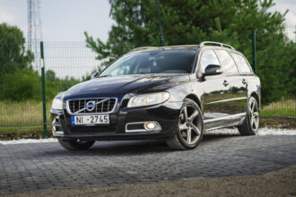 VOLVO V70