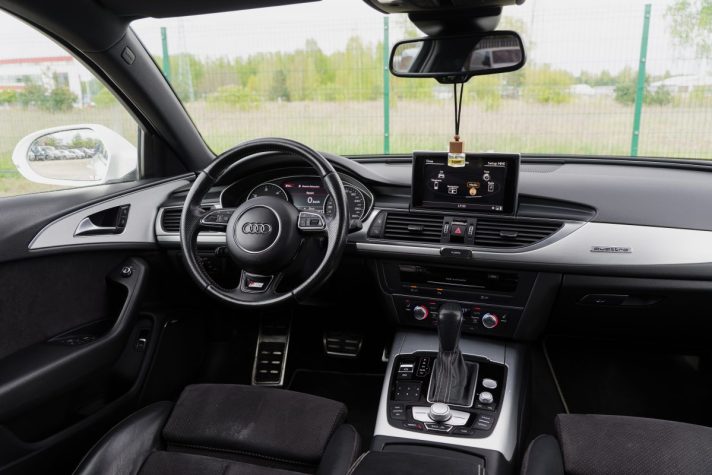 AUDI A6 AVANT S-LINE FACELIFT QUATTRO