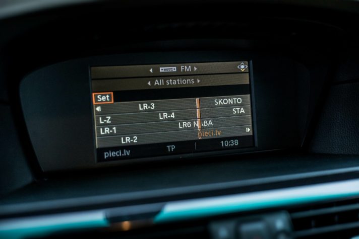 BMW 523