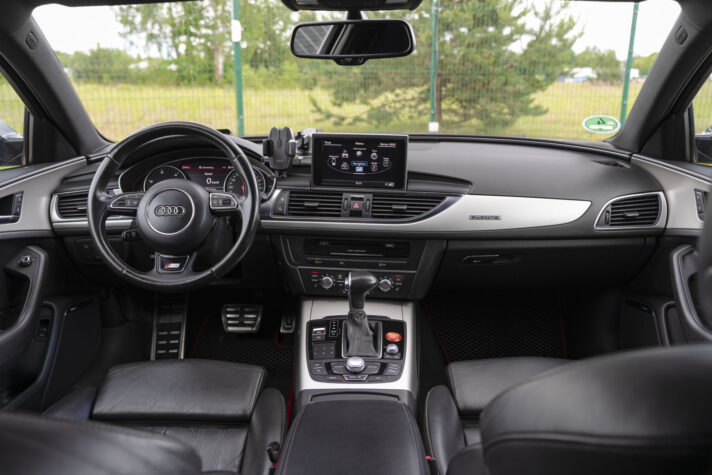 AUDI A6 LIMOUSINE QUATTRO