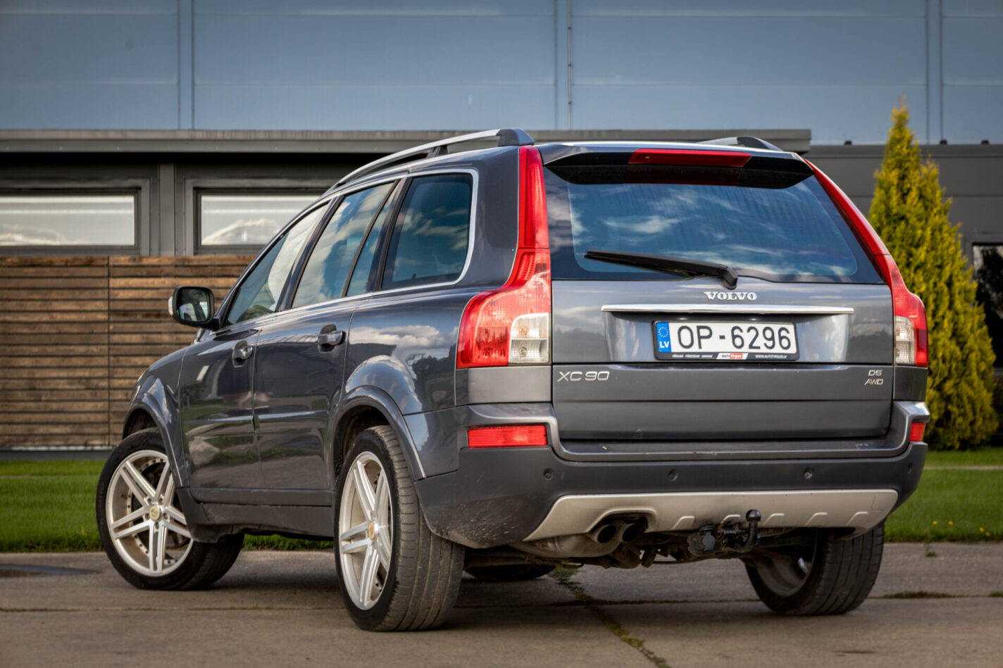 VOLVO XC90