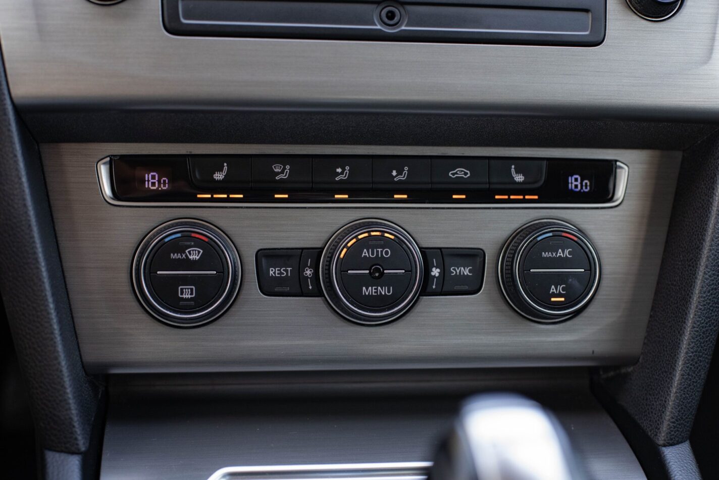 VW PASSAT