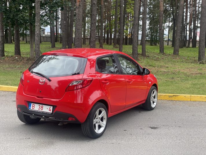 Mazda 2