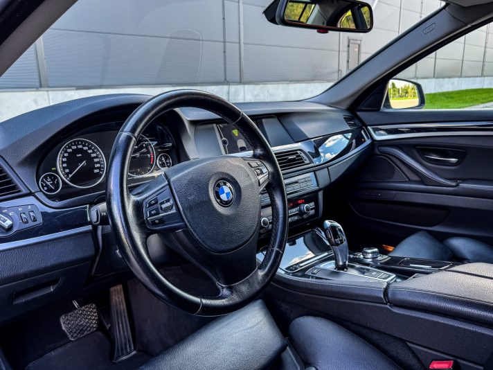 BMW 525