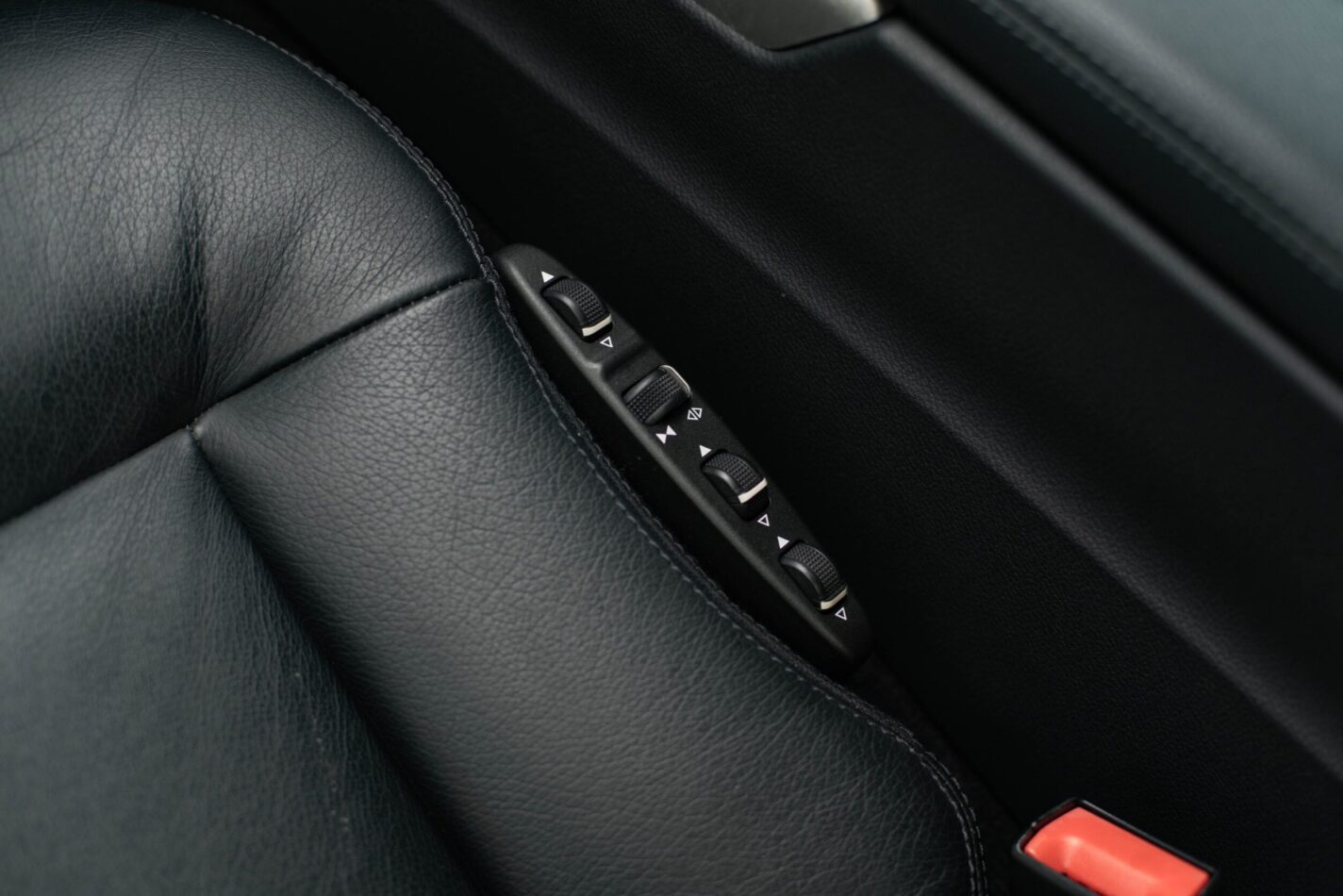 MERCEDES BENZ E350