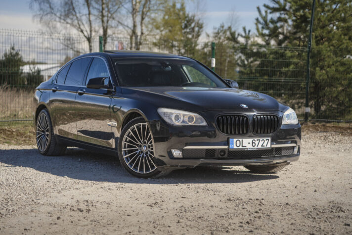 BMW 730