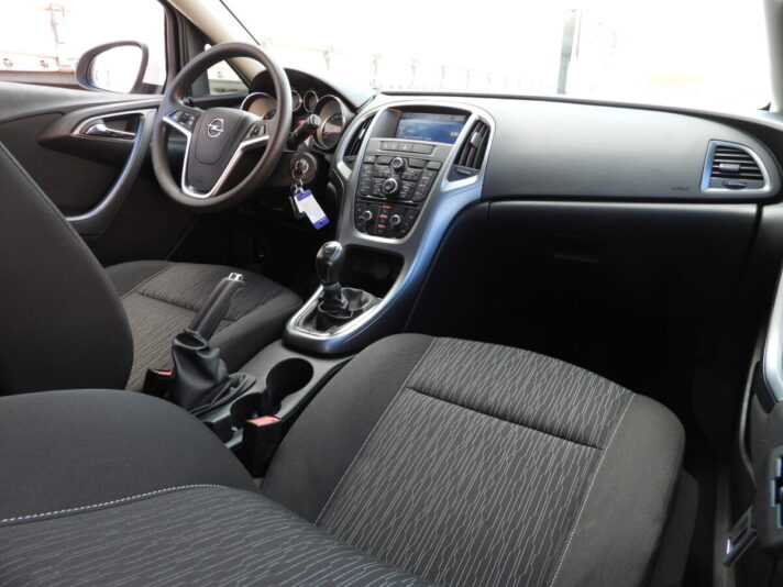 OPEL ASTRA SPORTS TOURER
