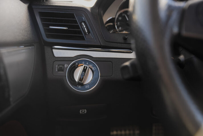 MERCEDES BENZ E250