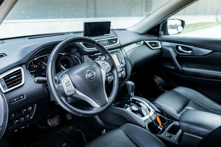 NISSAN X TRAIL