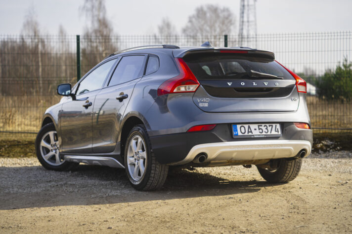 VOLVO V40 CROSS COUNTRY