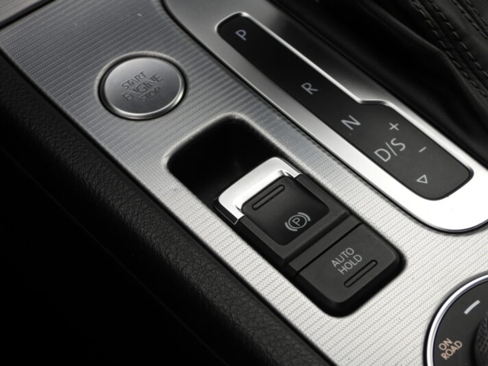 VW TOUAREG R-LINE