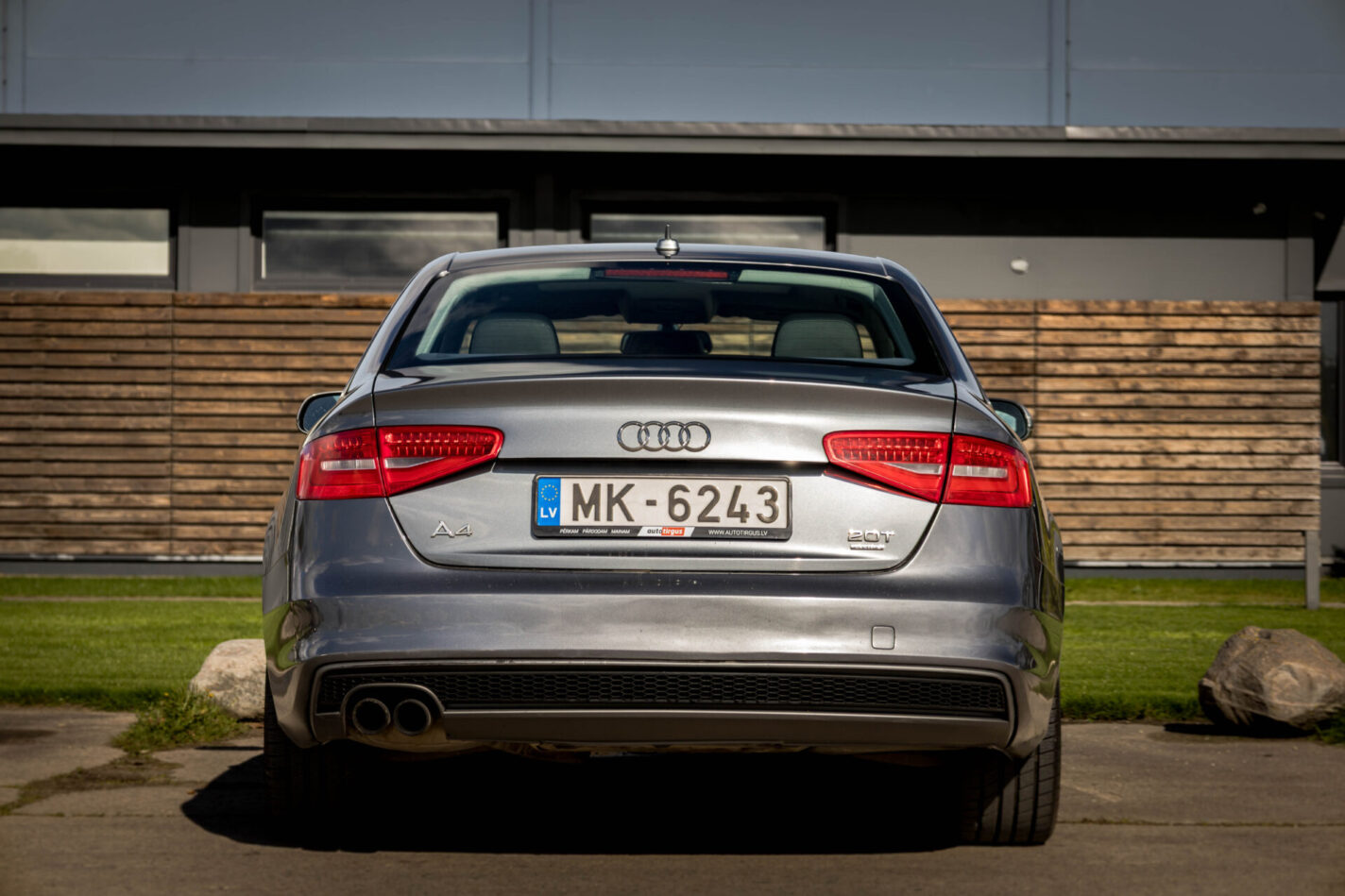 AUDI A4
