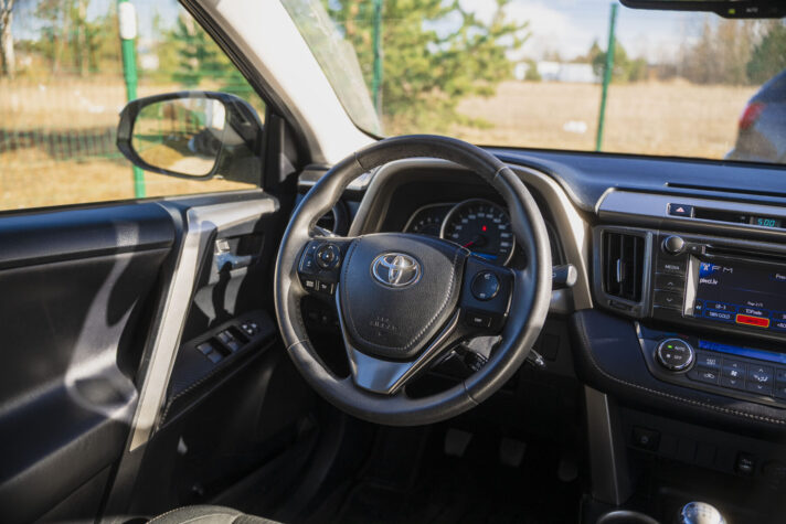 TOYOTA RAV 4