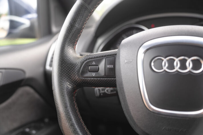 AUDI Q7 S-LINE