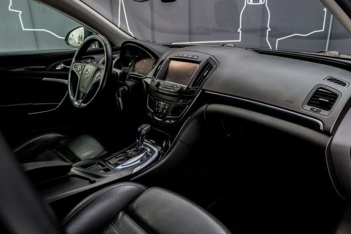 OPEL INSIGNIA SPORTS TOURER SW