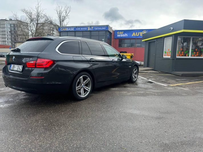 BMW 530