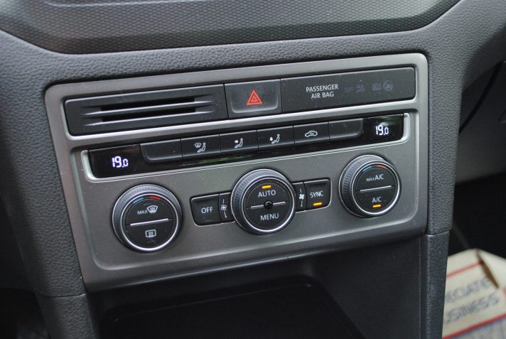 VW GOLF SPORTSVAN 1.6 TDI