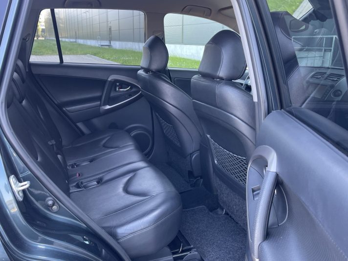No Vācijas ,Toyota RAV-4 2.2 Dīzelis 2007 gada  4x4