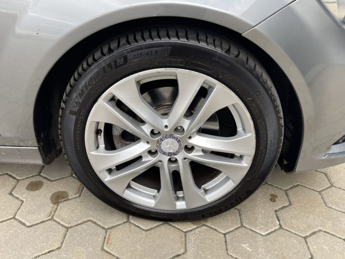 Mercedes Bens c220 Dizelis 125 kw
