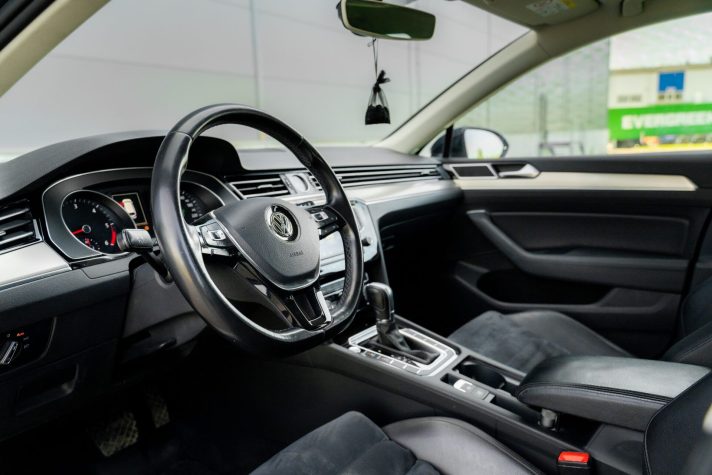 VW PASSAT
