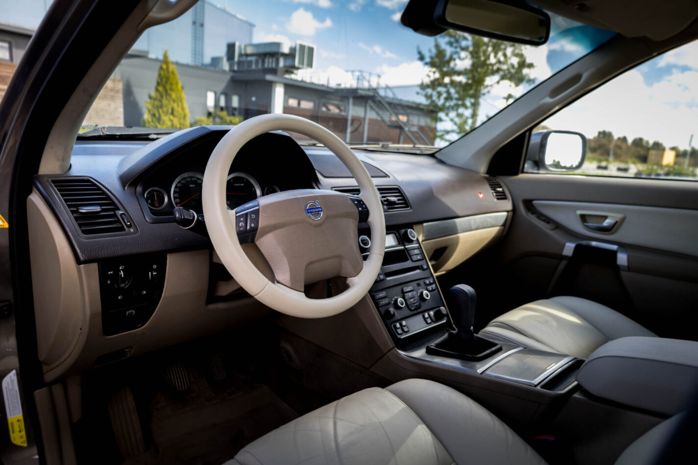 VOLVO XC90