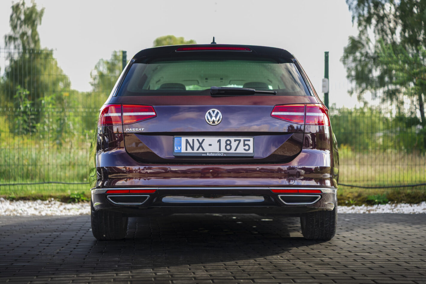 VW PASSAT R-LINE
