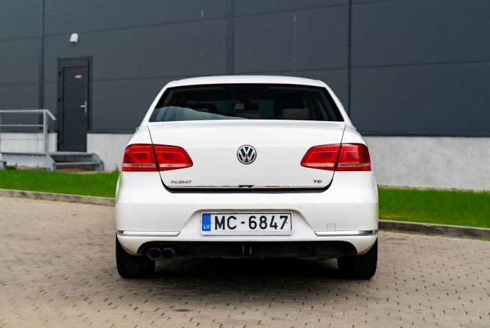 VW PASSAT