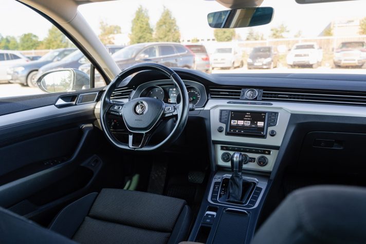 VW PASSAT