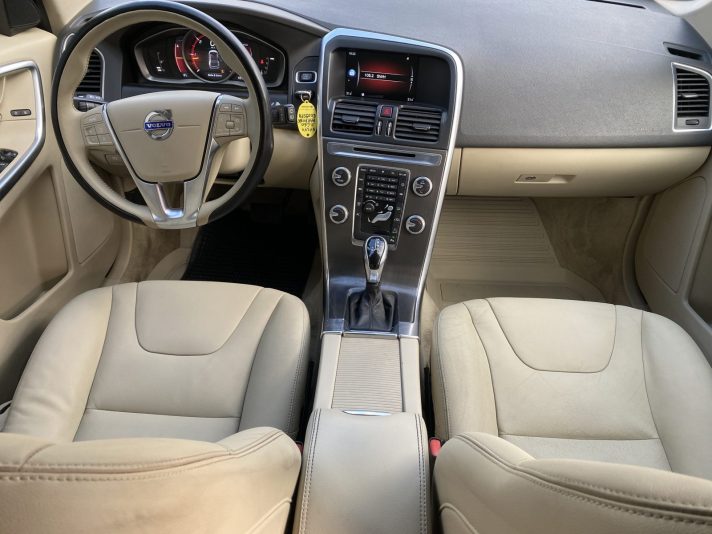 VOLVO XC60 2.4D 5-cilindru dzinējs  133kw