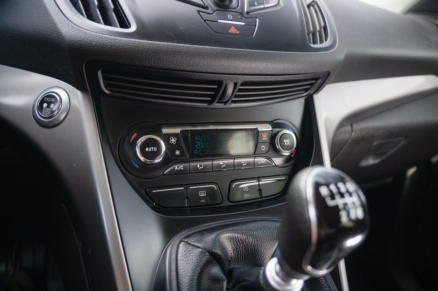 FORD KUGA