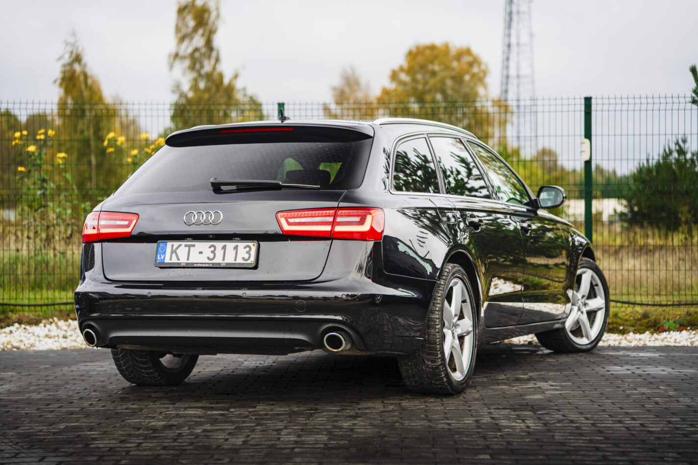 AUDI A6 AVANT QUATTRO