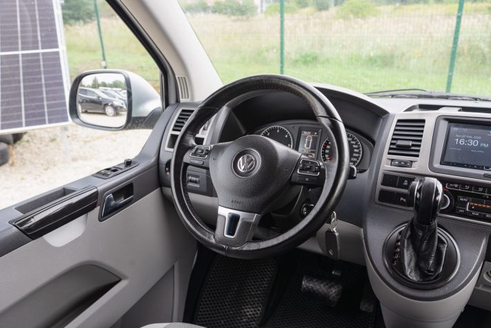 VW CARAVELLE
