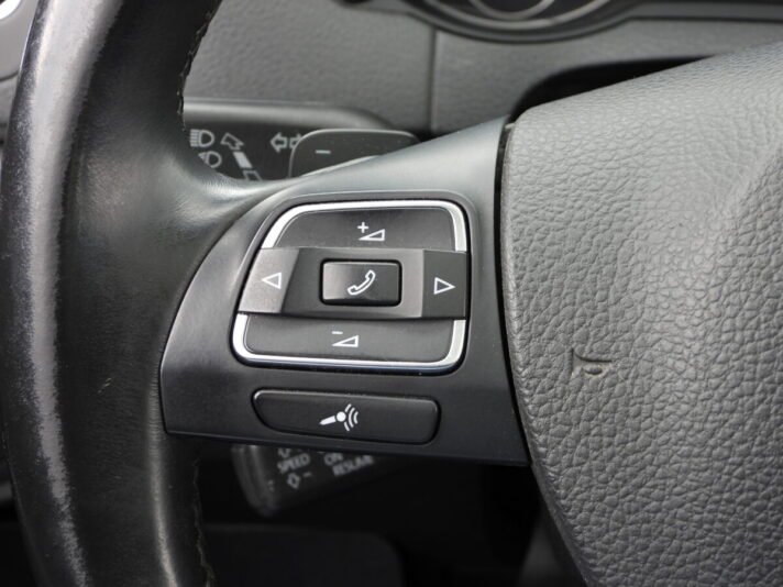 VW SHARAN