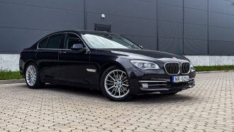 BMW 730