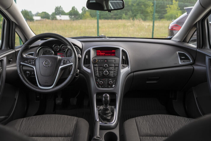 OPEL ASTRA SPORTS TOURER