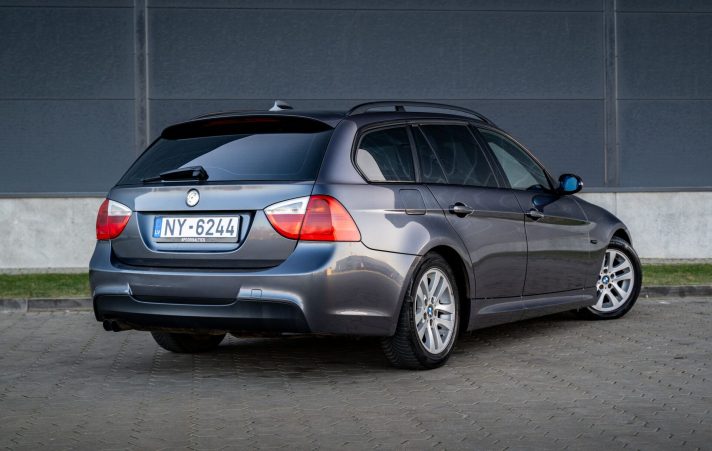 BMW 325