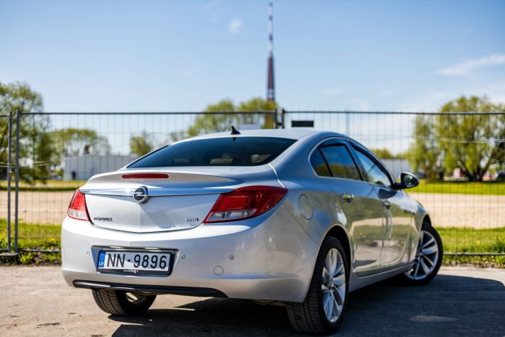 OPEL INSIGNIA