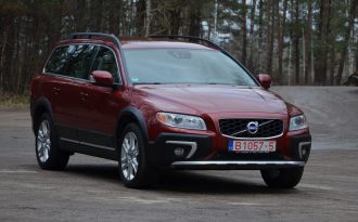 Tikko ievests. Volvo XC 70 Summum 2.4 D5 (158kw-215z/s) Dīzelis 4×4 Awd . Ar automātisko ātrumkārbu.