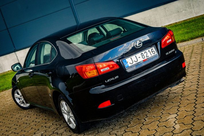 LEXUS IS 220