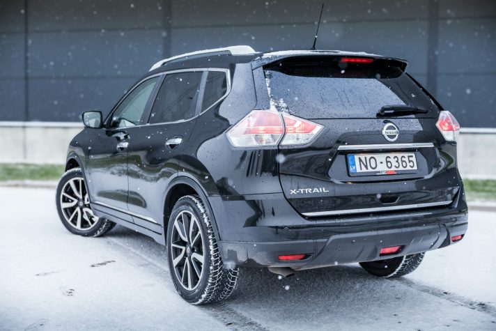 NISSAN X TRAIL