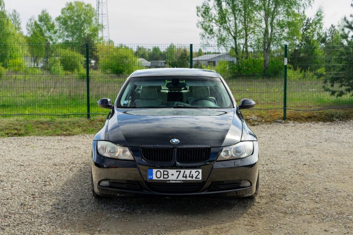 BMW 330
